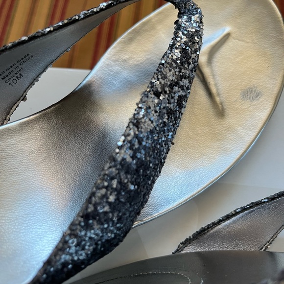 Glittered and Metallic Wedge Heel Sandals - Picture 9 of 12